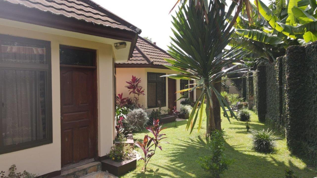 Ahadi Lodge อารูชา ภายนอก รูปภาพ