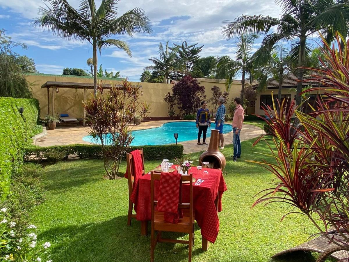 Ahadi Lodge อารูชา ภายนอก รูปภาพ