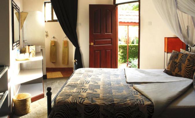 Ahadi Lodge อารูชา ภายนอก รูปภาพ