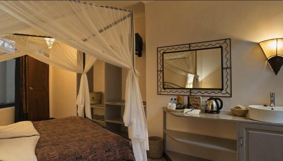 Ahadi Lodge อารูชา ภายนอก รูปภาพ
