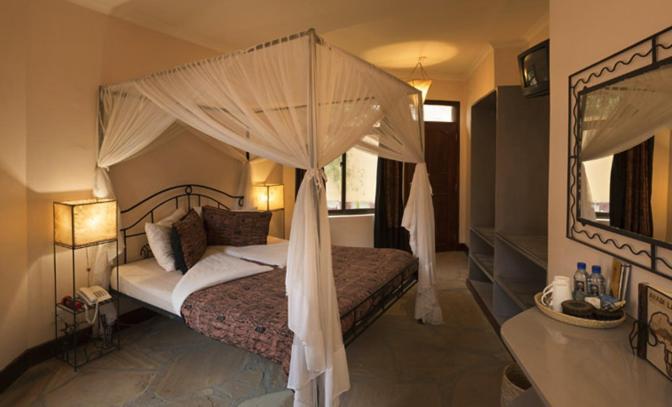 Ahadi Lodge อารูชา ภายนอก รูปภาพ
