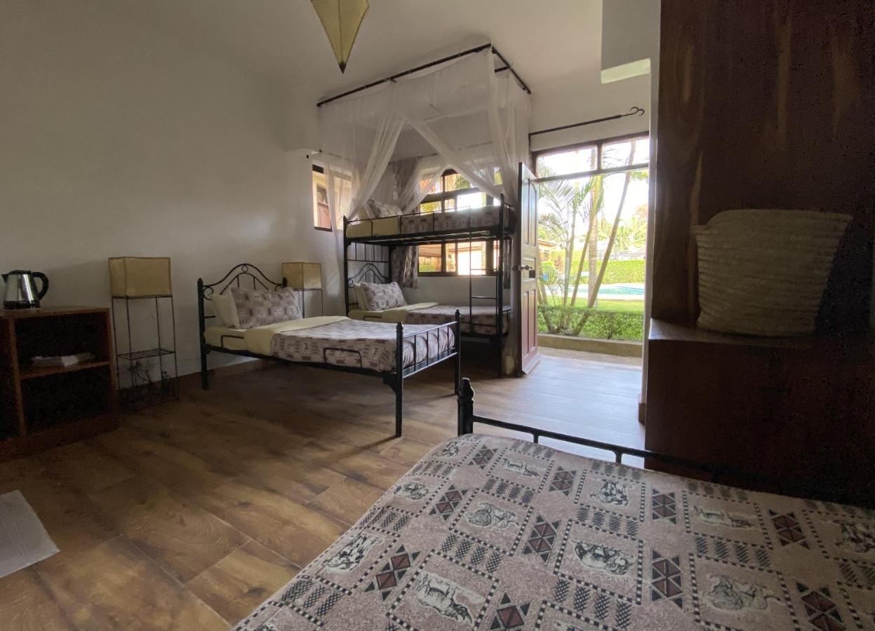 Ahadi Lodge อารูชา ภายนอก รูปภาพ