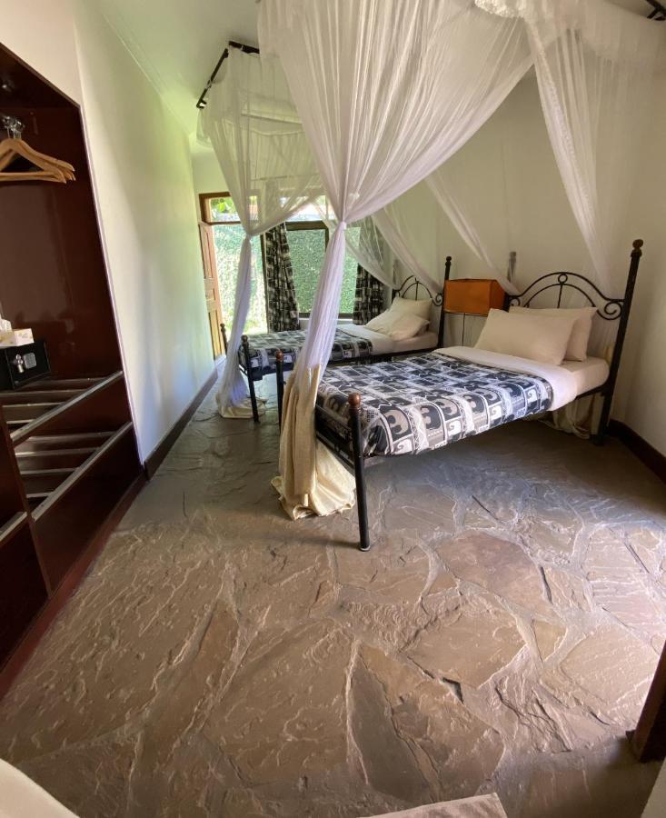 Ahadi Lodge อารูชา ภายนอก รูปภาพ