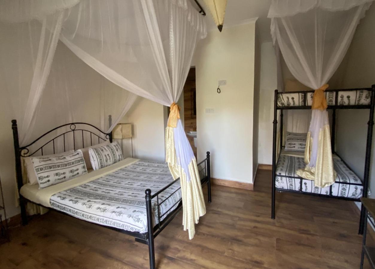Ahadi Lodge อารูชา ภายนอก รูปภาพ