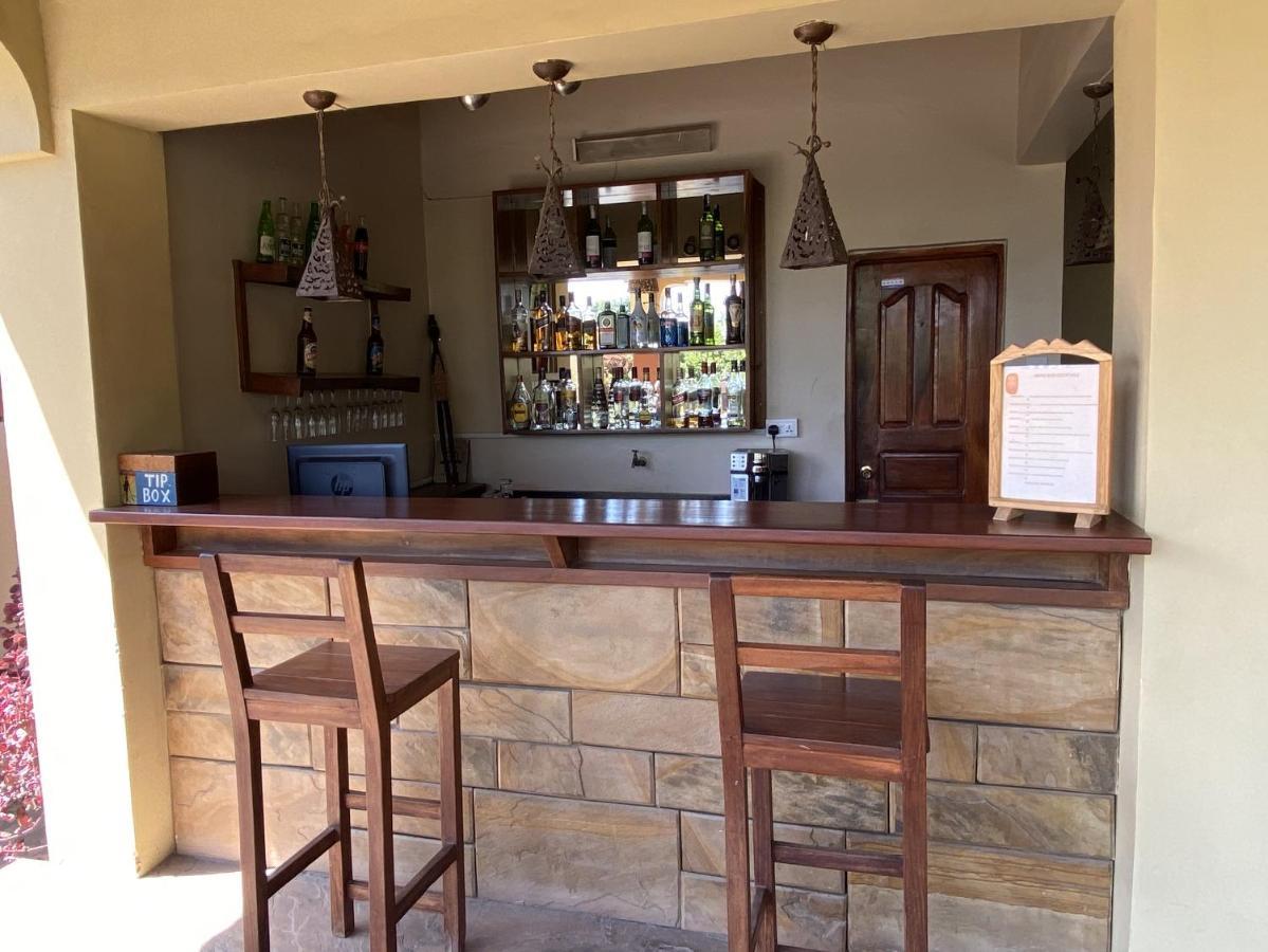 Ahadi Lodge อารูชา ภายนอก รูปภาพ